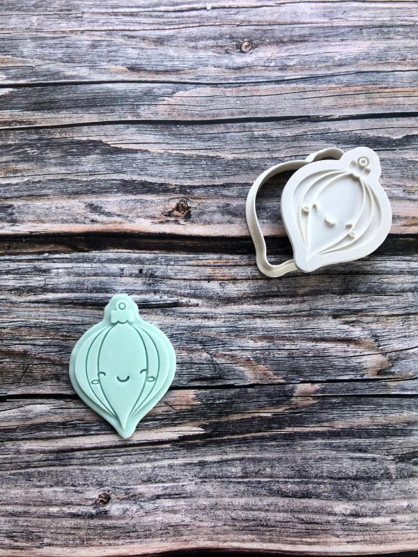 Cute Bauble Cookie Cutter and Fondant Stamp Embosser Cute Bauble Cookie Cutter and Fondant Stamp Embosser