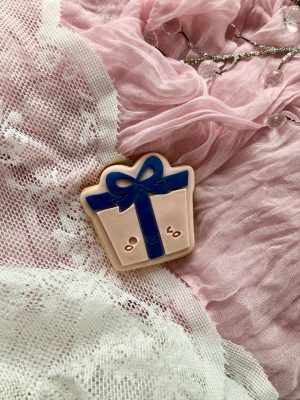 Cute Gift Cookie Cutter and Embosser, Present