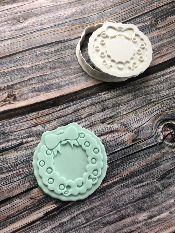 Cute Wreath Cookie Cutter and Fondant Stamp Embosser, Christmas, Wreath, Grave