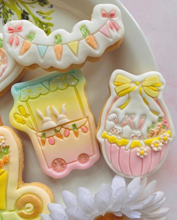 Easter Bunting Cookie Cutter and Fondant Stamp, Easter, Easter Decoration, Carrots, Carrot Bunting