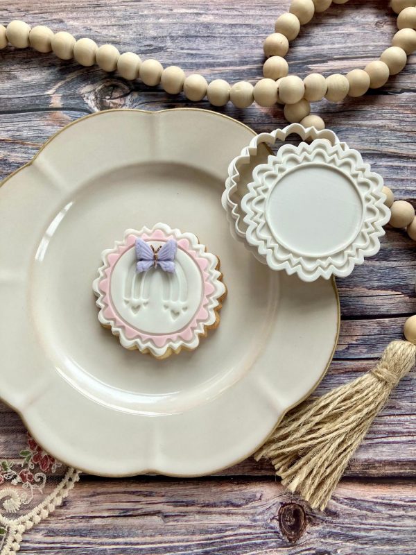 Pretty Border Cookie Cutter and Fondant Stamp Pretty Border Cookie Cutter and Fondant Stamp
