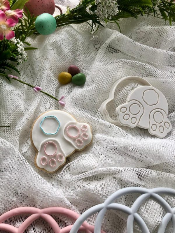 Bunny Bottom Cookie Cutter and Fondant Embosser Bunny Bottom Cookie Cutter and Fondant Embosser