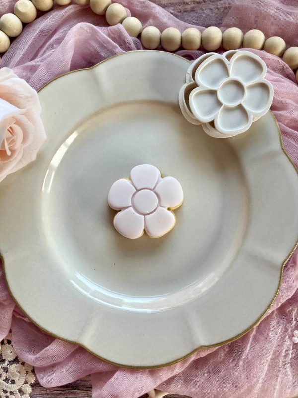 Miniature Flower Cookie Cutter and Fondant Stamp Embosser Miniature Flower Cookie Cutter and Fondant Stamp Embosser