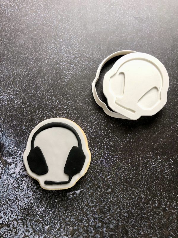 Gaming Headset Cookie Cutter and Fondant Stamp Embosser, X Box, PS5, Playstation, Gaming, Headphones