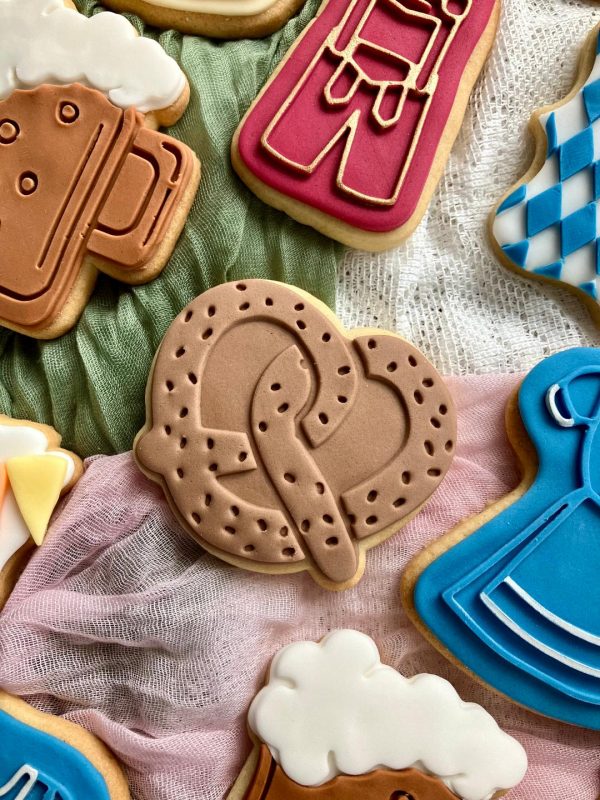 pretzel 3 Pretzel Cookie Cutter and Fondant Stamp Embosser, New York, Food, Bread, German Market