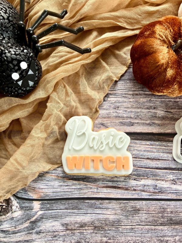 Basic Witch Cookie Cutter & Fondant Stamp – Funny Halloween Baking Embosser (8cm)
