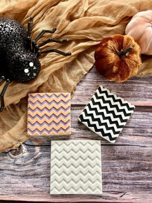 8cm square zig zag fondant embosser creating bold background texture on fondant, 3D-printed from biodegradable PLA