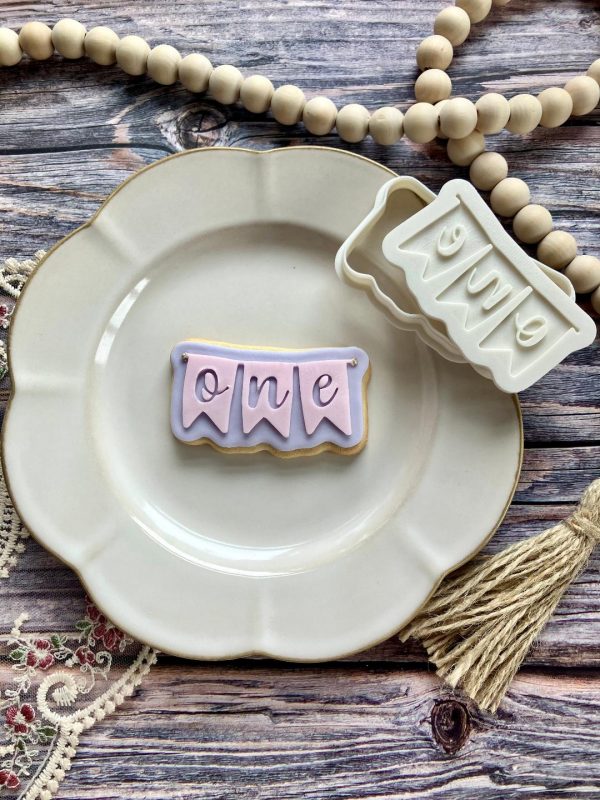 One Bunting Cookie Cutter and Embosser