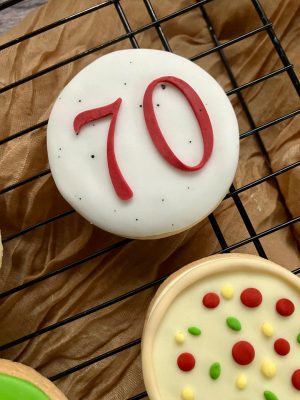 70 Fondant Stamp Embosser