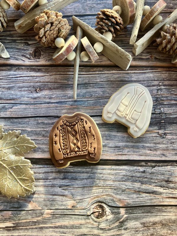 Jumper and Cardi Christmas Jumper Cookie Cutter & Fondant Embosser – Festive Sweater Design (8cm)