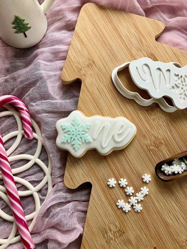 Snowflake One Cookie Cutter and Fondant Embosser Snowflake One Cookie Cutter and Fondant Embosser