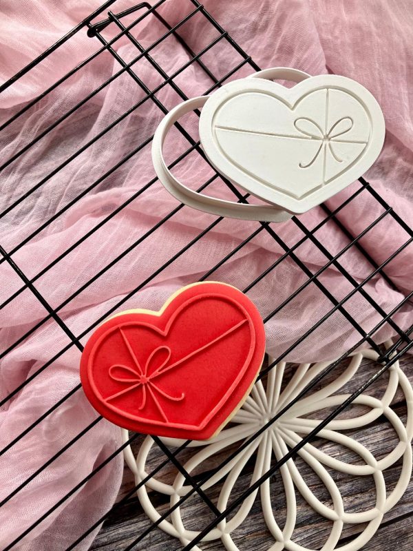 Heart with Bow Cookie Cutter and Fondant Embosser Heart with Bow Cookie Cutter and Fondant Embosser