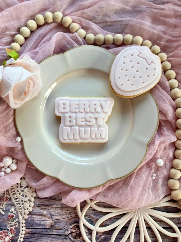 Berry Best Mum Cookie Cutter and Fondant Stamp Embosser Berry Best Mum Cookie Cutter and Fondant Stamp Embosser