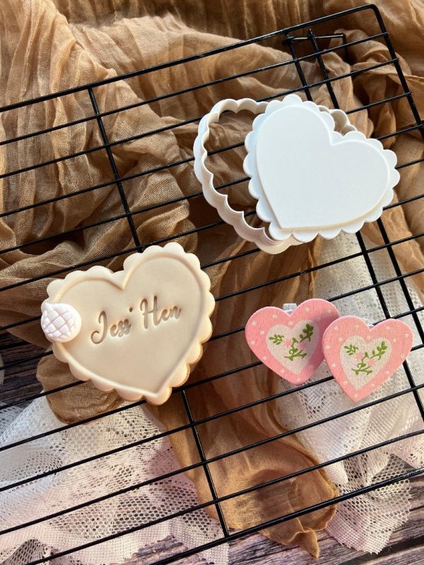 Scalloped Heart Cookie Cutter and Fondant Stamp Embosser