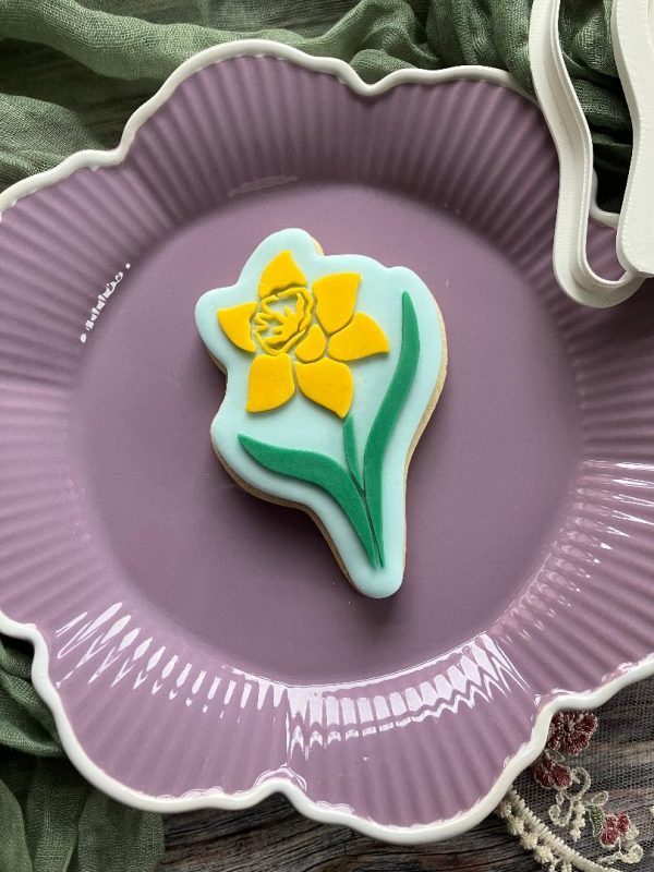 Daffodil Cookie Cutter and Fondant Embosser Daffodil Cookie Cutter and Fondant Embosser