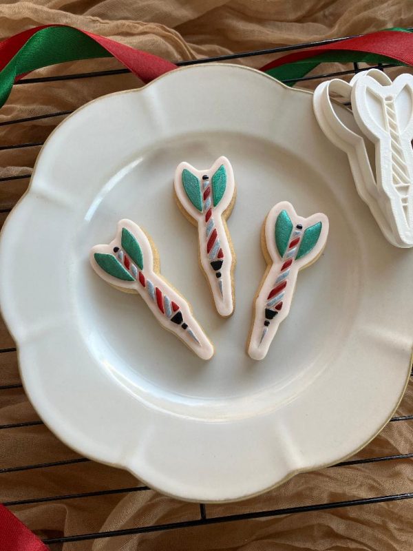 Darts Cookie Cutter and Fondant Embosser, Father's Day, Dart, Sport, Hobby, Target