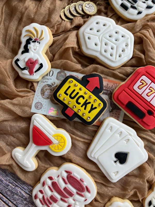 Lucky Sign Cookie Cutter & Fondant Stamp – Vegas St. Patrick's