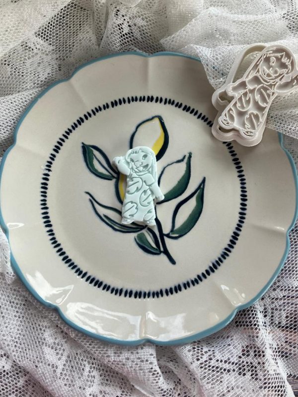 Lilo Cookie Cutter and Fondant Stamp Lilo Cookie Cutter and Fondant Stamp