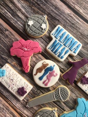 Mamma Mia cookie cutter and fondant stamp embosser displayed on decorated cookies, 3D-printed from biodegradable PLA