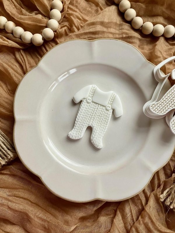 2 Babygro Cookie Cutter & Fondant Embosser β Textured Baby Outfit Design (8cm)