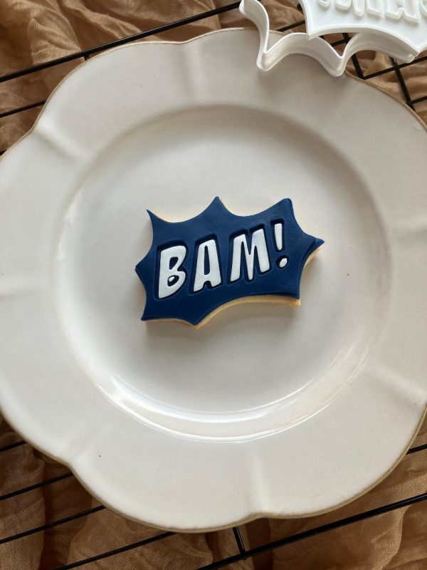 BAM! Cookie Cutter & Fondant Embosser – Comic Book Superhero Design (8cm)