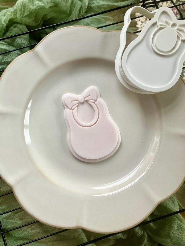 4 Baby Bib with Bow Cookie Cutter & Fondant Embosser β Newborn Design (8cm)