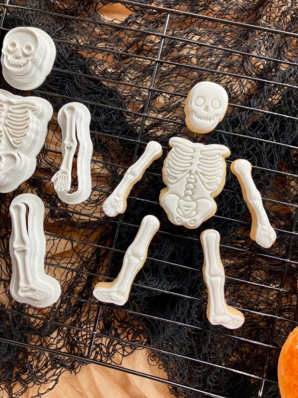5 Build-a-Skeleton Cookie Cutter & Fondant Embosser Set β 12 Piece Halloween Kit