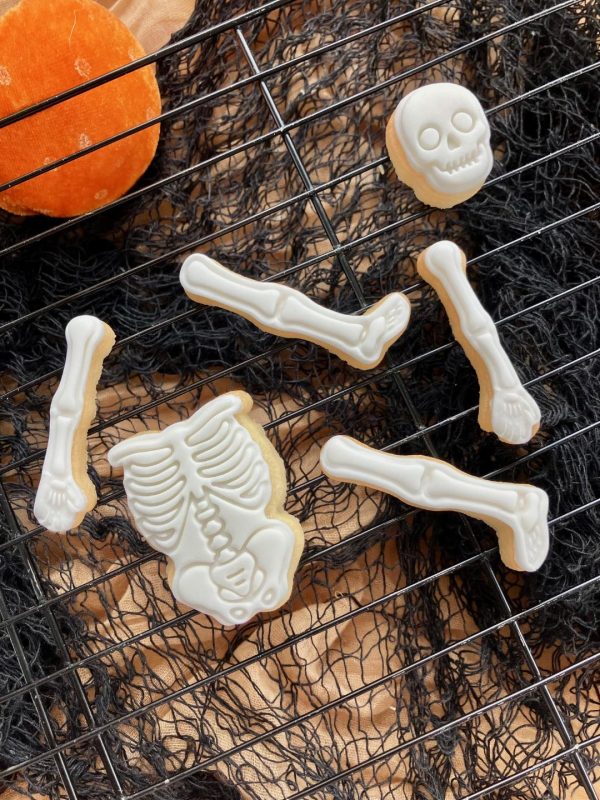 6 Build-a-Skeleton Cookie Cutter & Fondant Embosser Set β 12 Piece Halloween Kit
