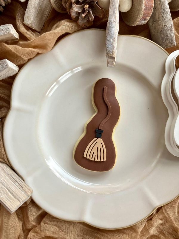 6 Broom Cookie Cutter & Fondant Embosser β Witchy Halloween Design (10cm)