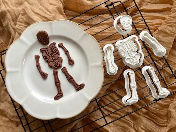 6 Build-a-Skeleton Cookie Cutter & Fondant Embosser Set β 12 Piece Halloween Kit