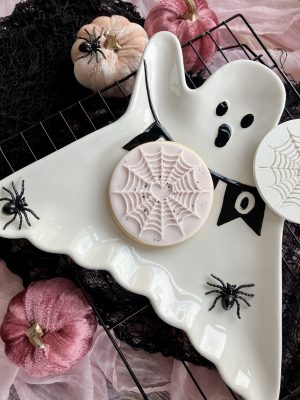 Spider Web Heart Cookie Stamp – 7cm Fondant Embosser – Halloween Baking Tool for Cupcakes, Biscuits, Cookies