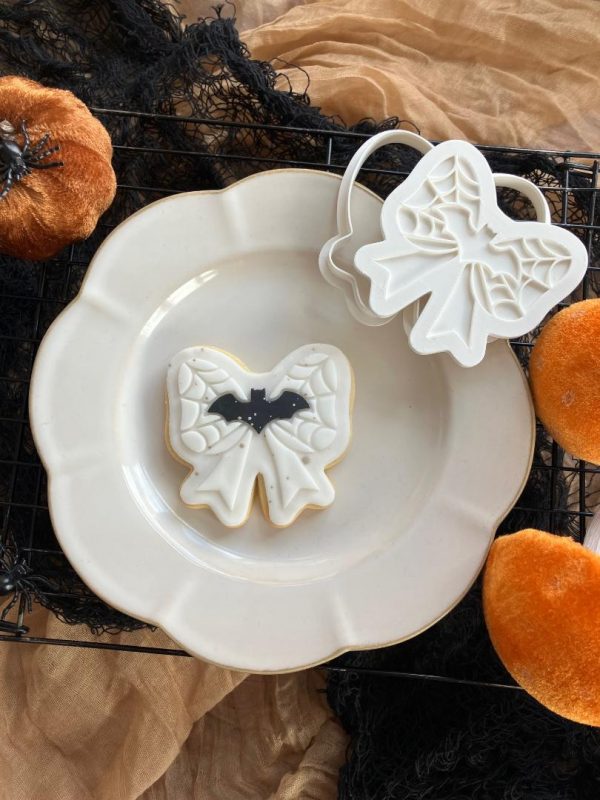 bat bow 3 Bow-Shaped Cookie Cutter & Fondant Embosser β Bat & Spiderweb Halloween Design (8cm)