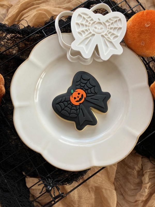 bow 3 Bow-Shaped Cookie Cutter & Fondant Embosser โ Pumpkin Centre & Spiderweb Design (8cm)